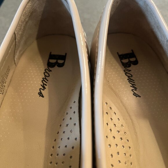 Almost new rose beige almond toe penny loafer Browns Size 7. - Picture 9 of 9